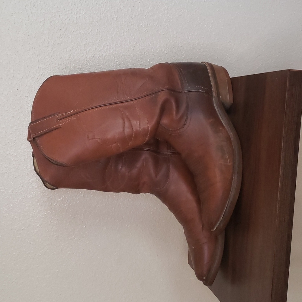 Justin Cowboy boots Vibram size 10D